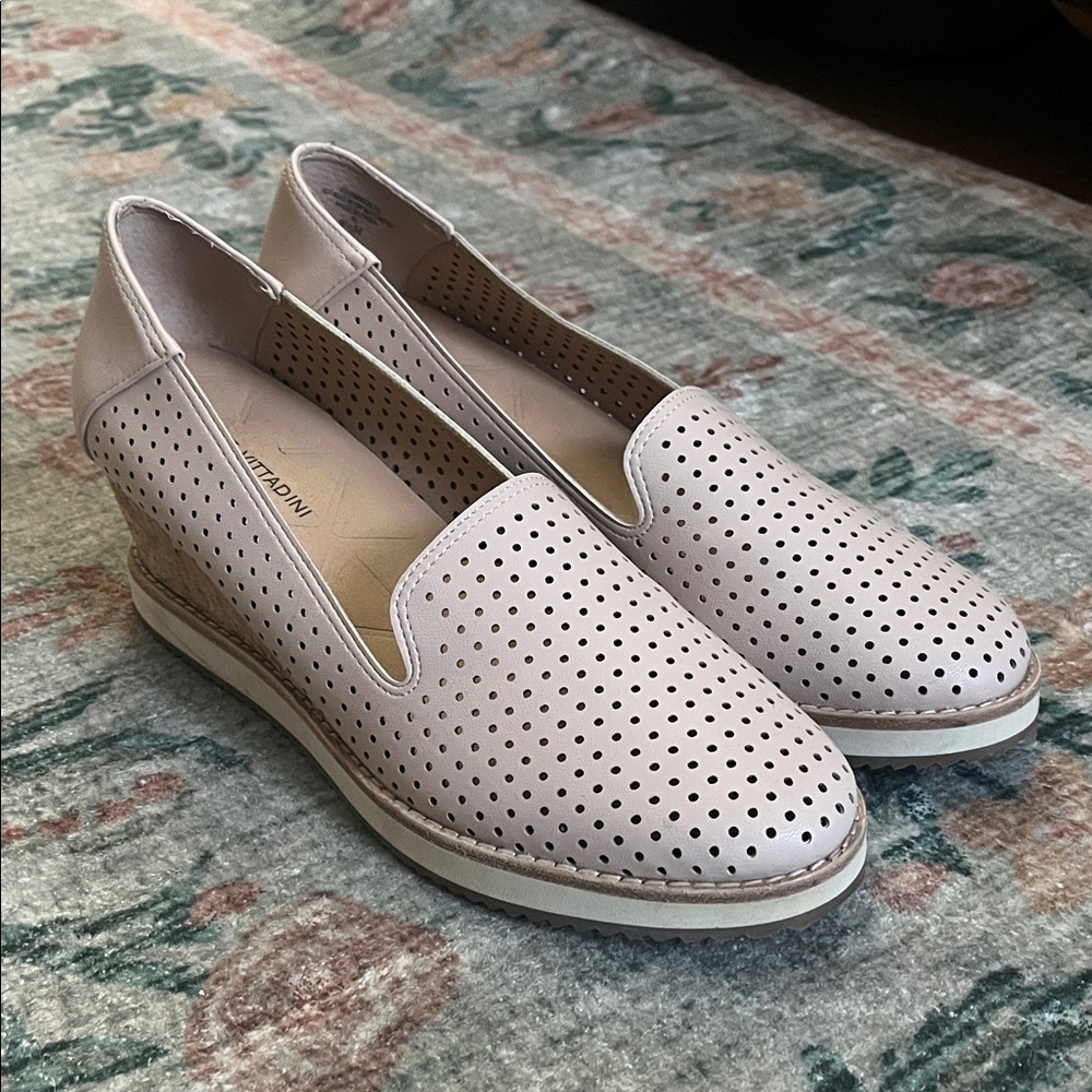Adrienne Vittadini wedges